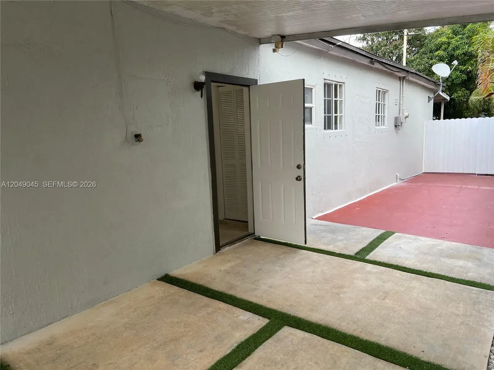 5 bedroom 4 bath Residential Lease for rent at 4365 W 1st Ave # 1, Hialeah FL 33012