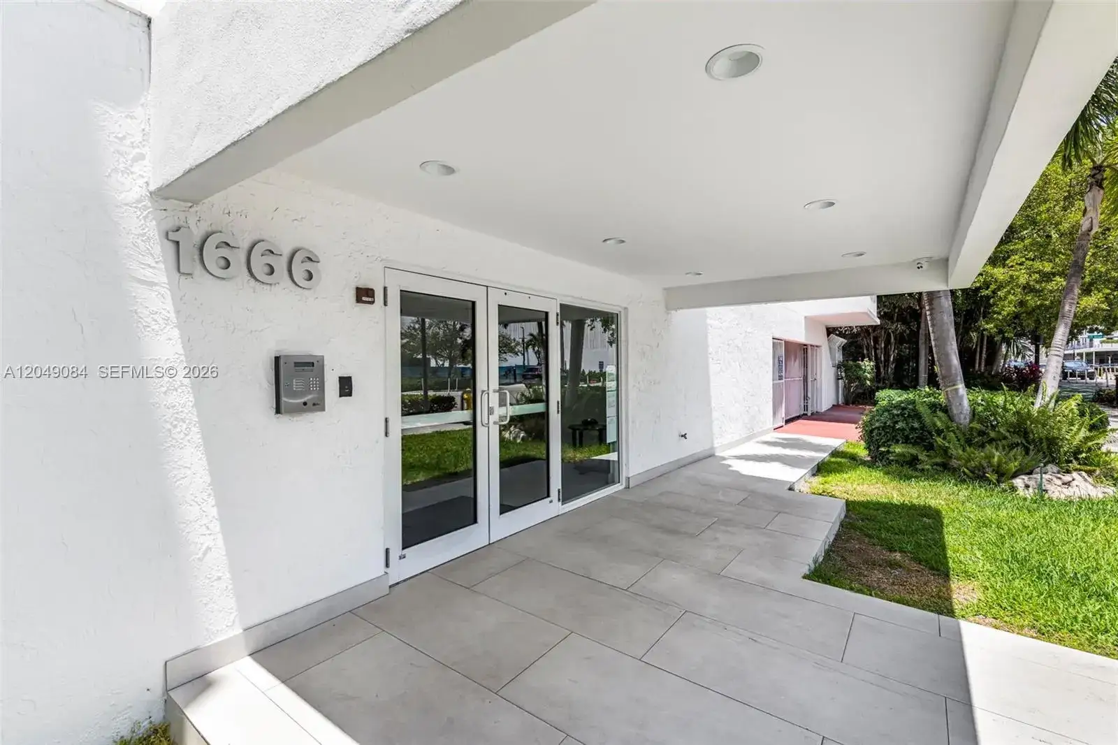 2 bedroom 2 bath Residential for sale at 1666 West Ave # 404, Miami Beach FL 33139