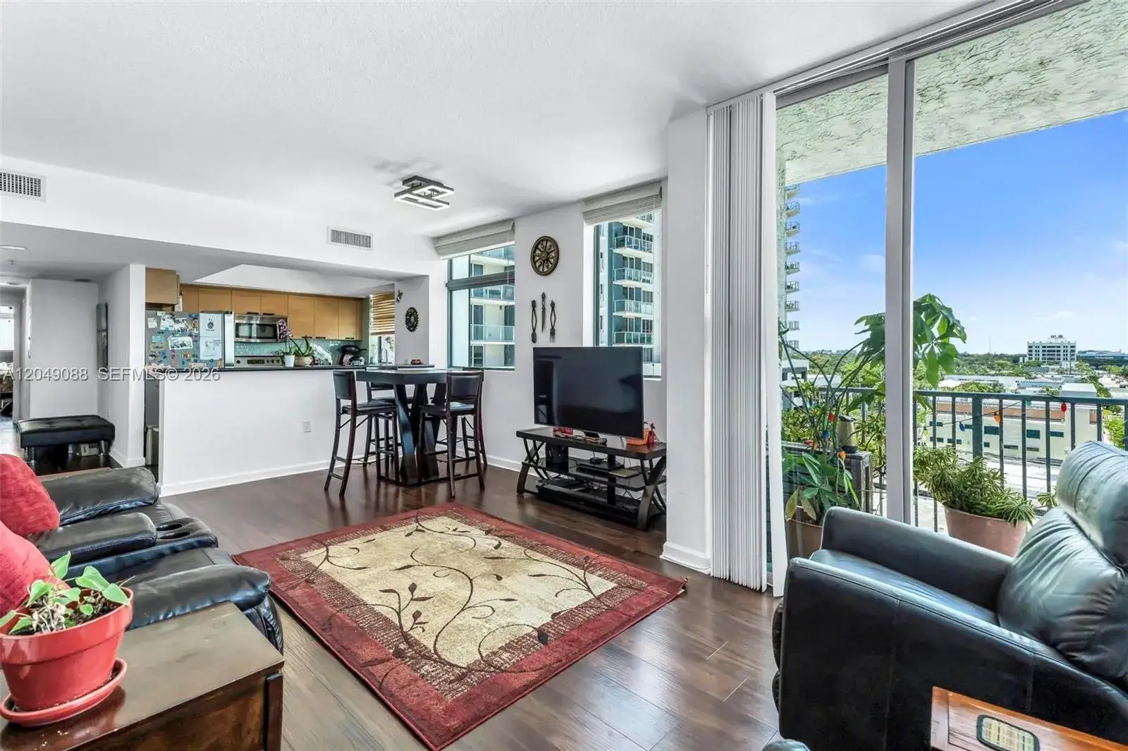 3 bedroom 2 bath Residential Lease for rent at 140 S Dixie Hwy # 501, Hollywood FL 33020