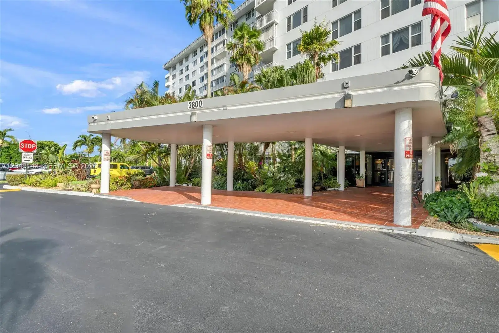 2 bedroom 2 bath Residential for sale at 3800 Hillcrest Dr # 422, Hollywood FL 33021