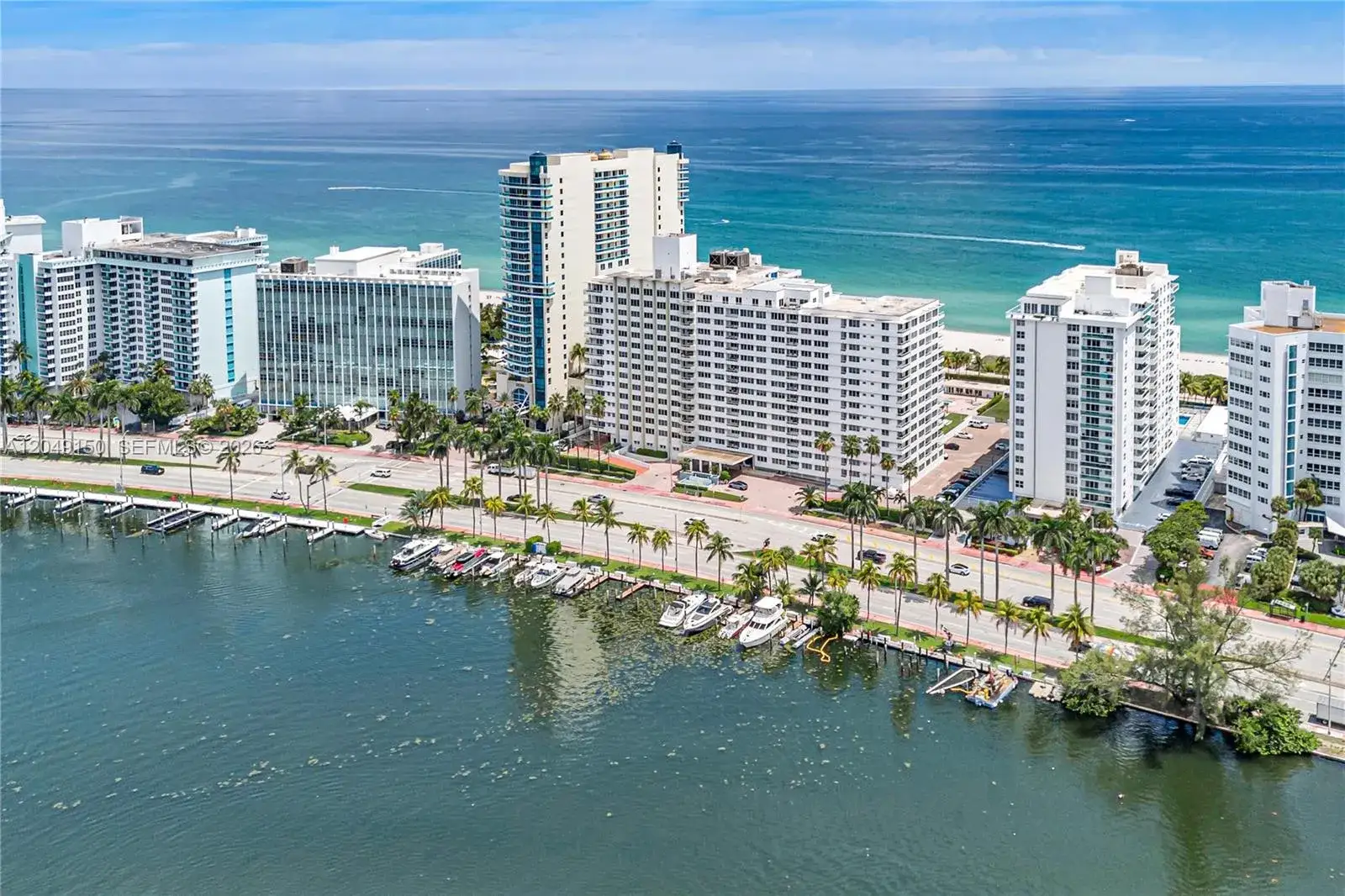 1 bedroom 1 bath Residential Lease for rent at 5005 Collins Ave # 509, Miami Beach FL 33140