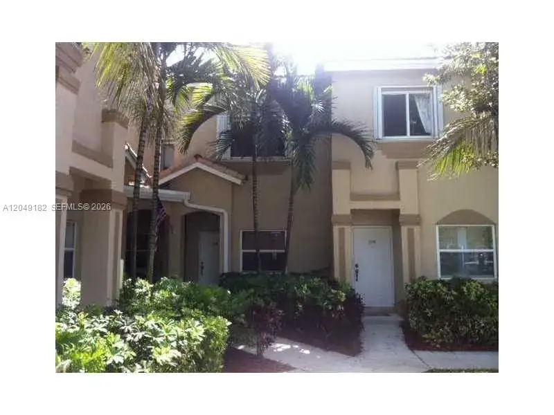 2 bedroom 2 bath Residential Lease for rent at 2304 SE 24 Ave # 2304, Homestead FL 33035