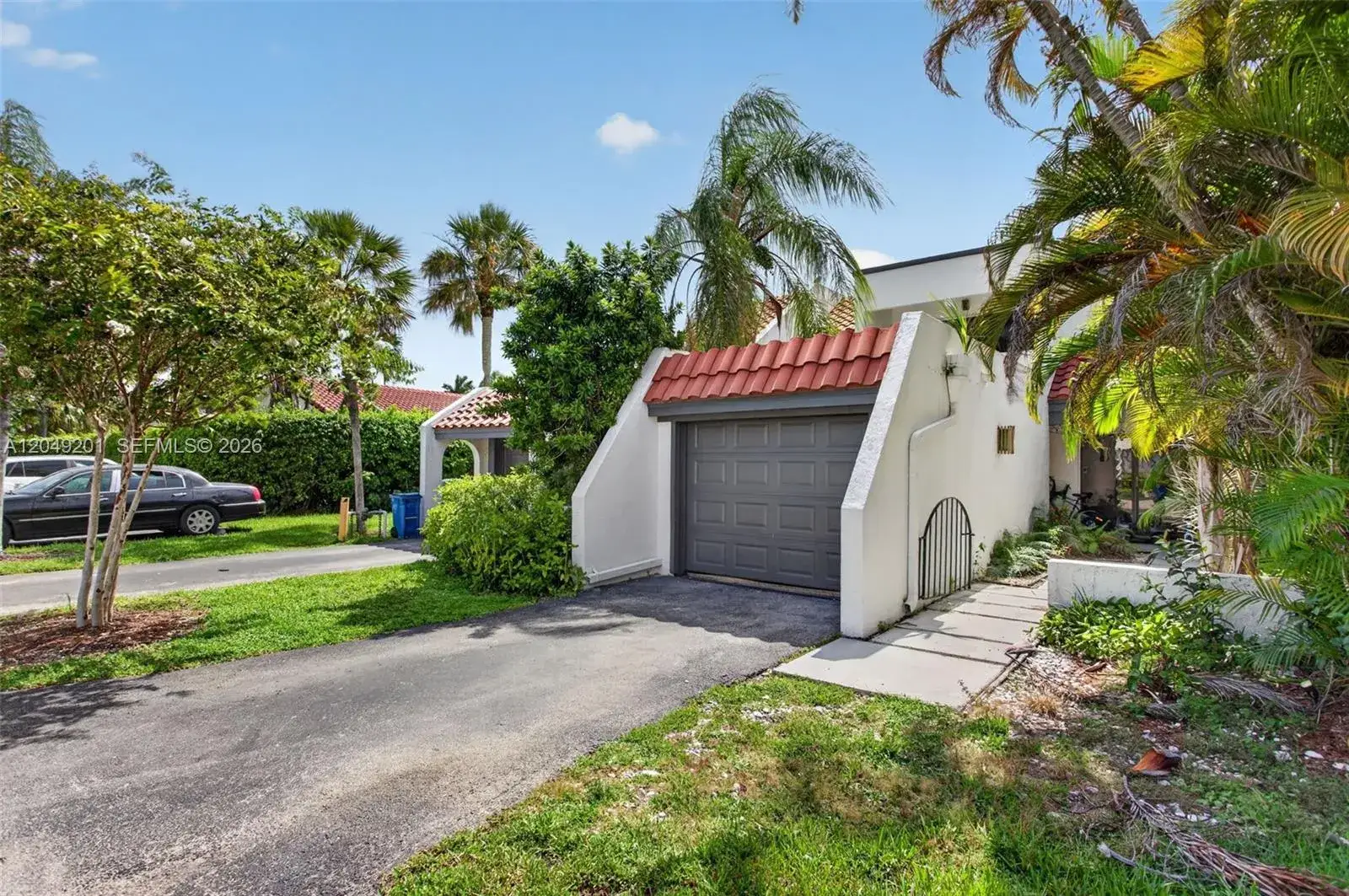2 bedroom 2 bath Residential Lease for rent at 3969 Orange Tree Ln # 3969, Weston FL 33332