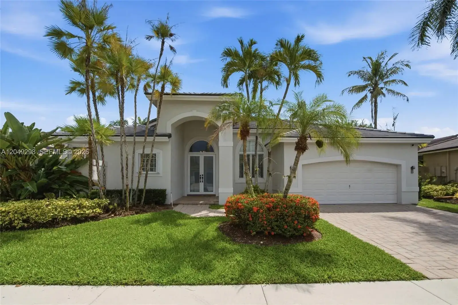 6 bedroom 4 bath Residential for sale at 2542 Eagle Run Dr, Weston FL 33327