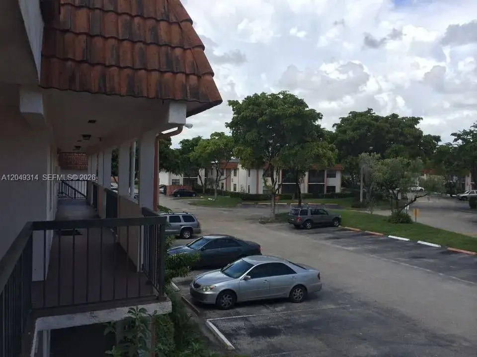 2 bedroom 2 bath Residential Lease for rent at 861 NE 207th Ln # 14, Miami FL 33179
