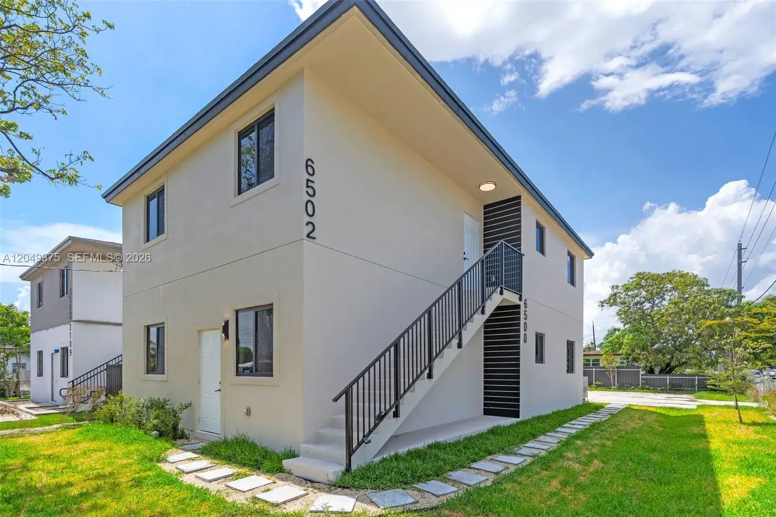 3 bedroom 2 bath Residential Lease for rent at 6500 NW 21st Ave # 6502, Miami FL 33147