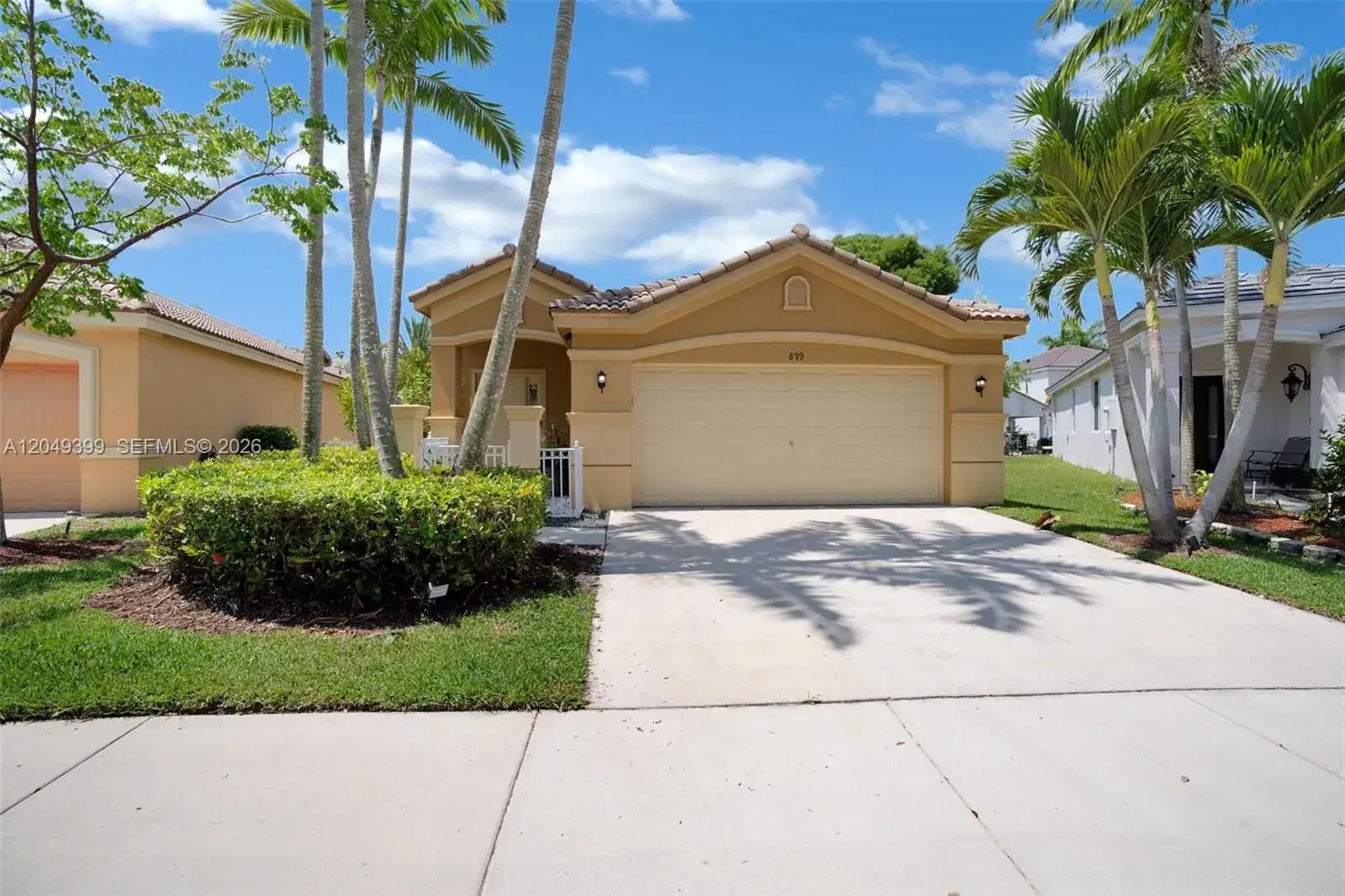 3 bedroom 2 bath Residential Lease for rent at 899 Phoenix Way, Weston FL 33327