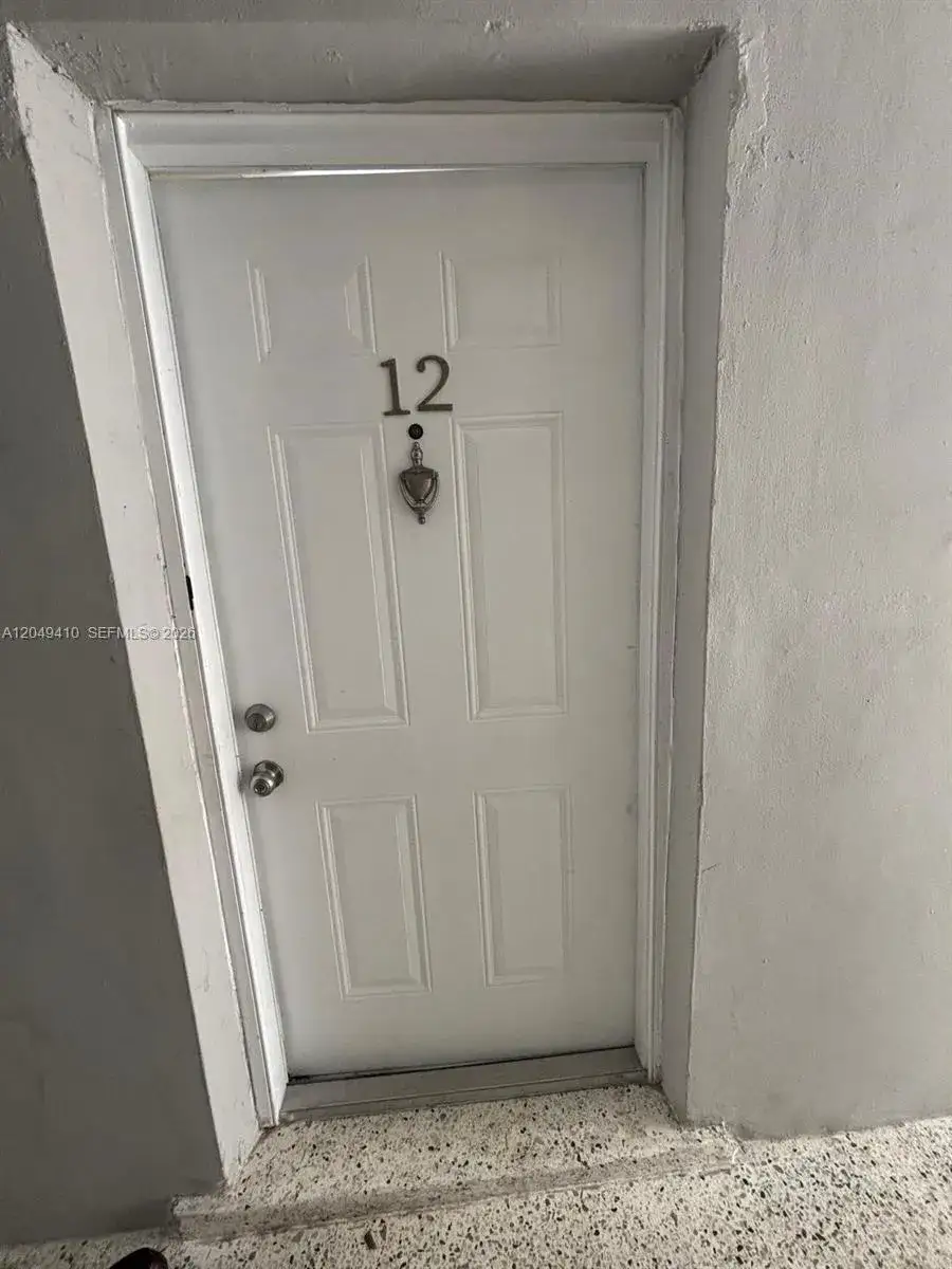 2 bedroom 1 bath Residential Lease for rent at 1047 SW 7th St # 12, Miami FL 33130