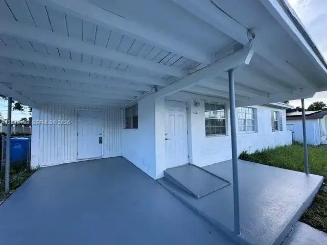 3 bedroom 1 bath Residential for sale at 4221 SW 39th St, West Park FL 33023