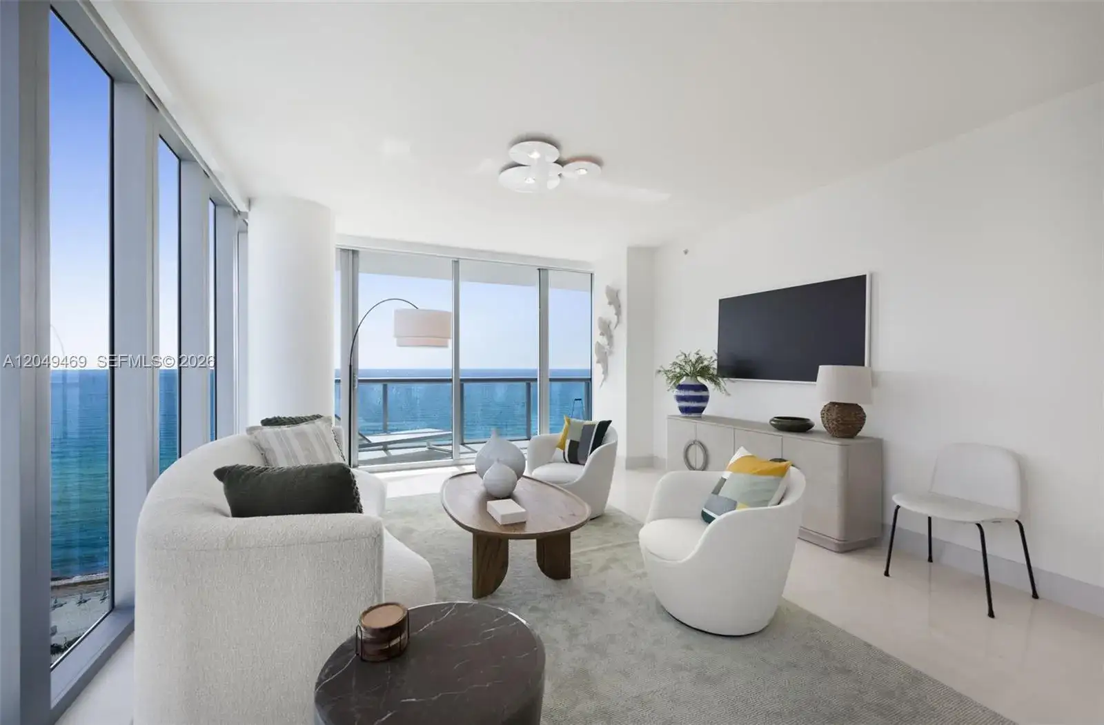 2 bedroom 2 bath Residential for sale at 6799 Collins Ave # 1402, Miami Beach FL 33141