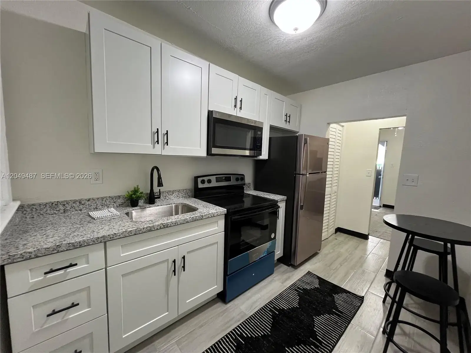 2 bedroom 1 bath Residential Lease for rent at 140 NW 13th St, Miami FL 33136