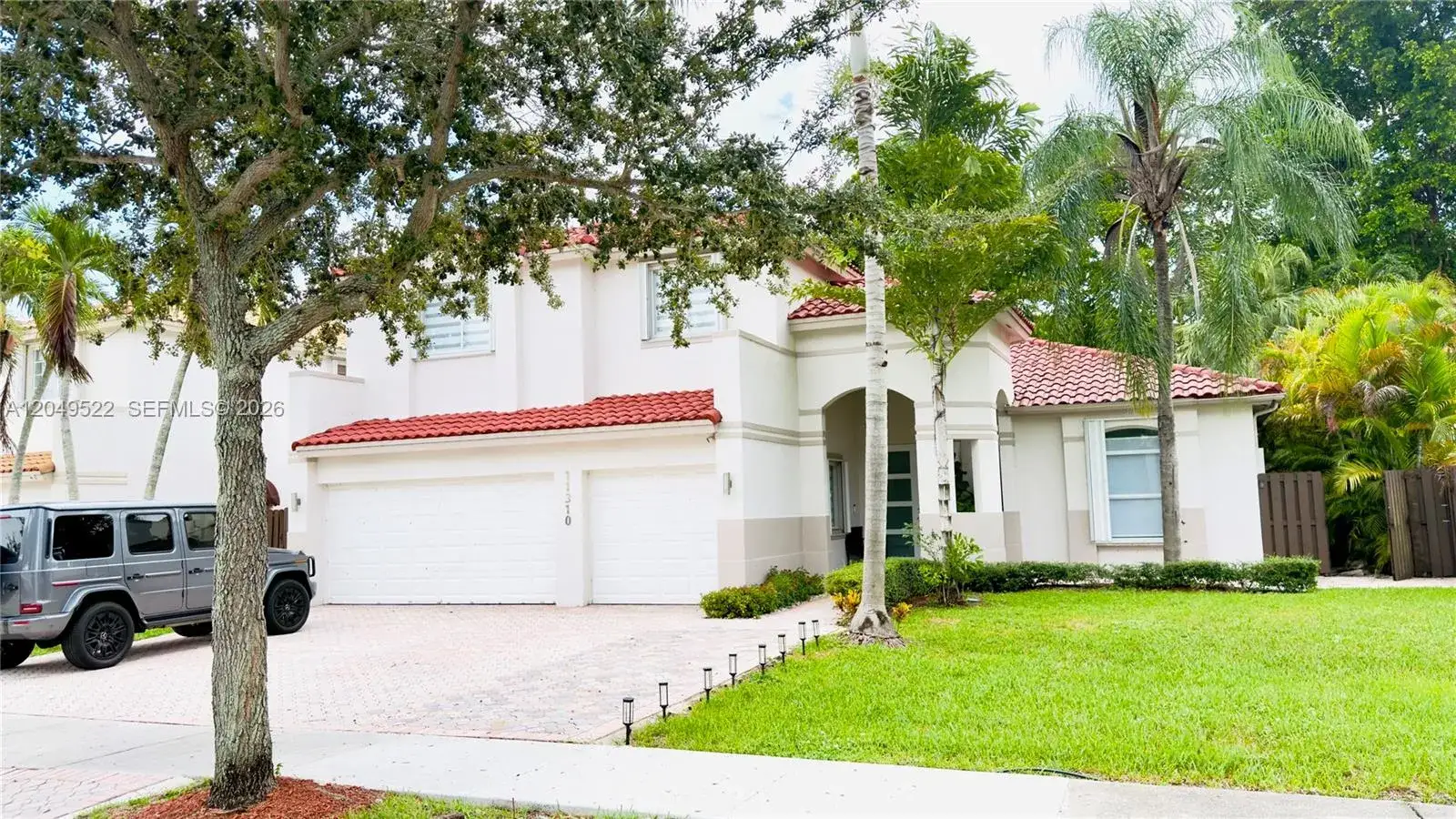 4 bedroom 3 bath Residential Lease for rent at 11310 NW 61st St, Doral FL 33178