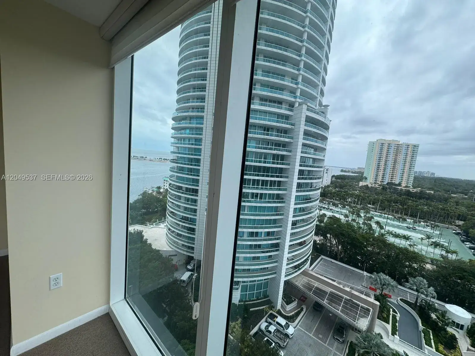 2 bedroom 2 bath Residential Lease for rent at 2101 Brickell Ave # 1112, Miami FL 33129
