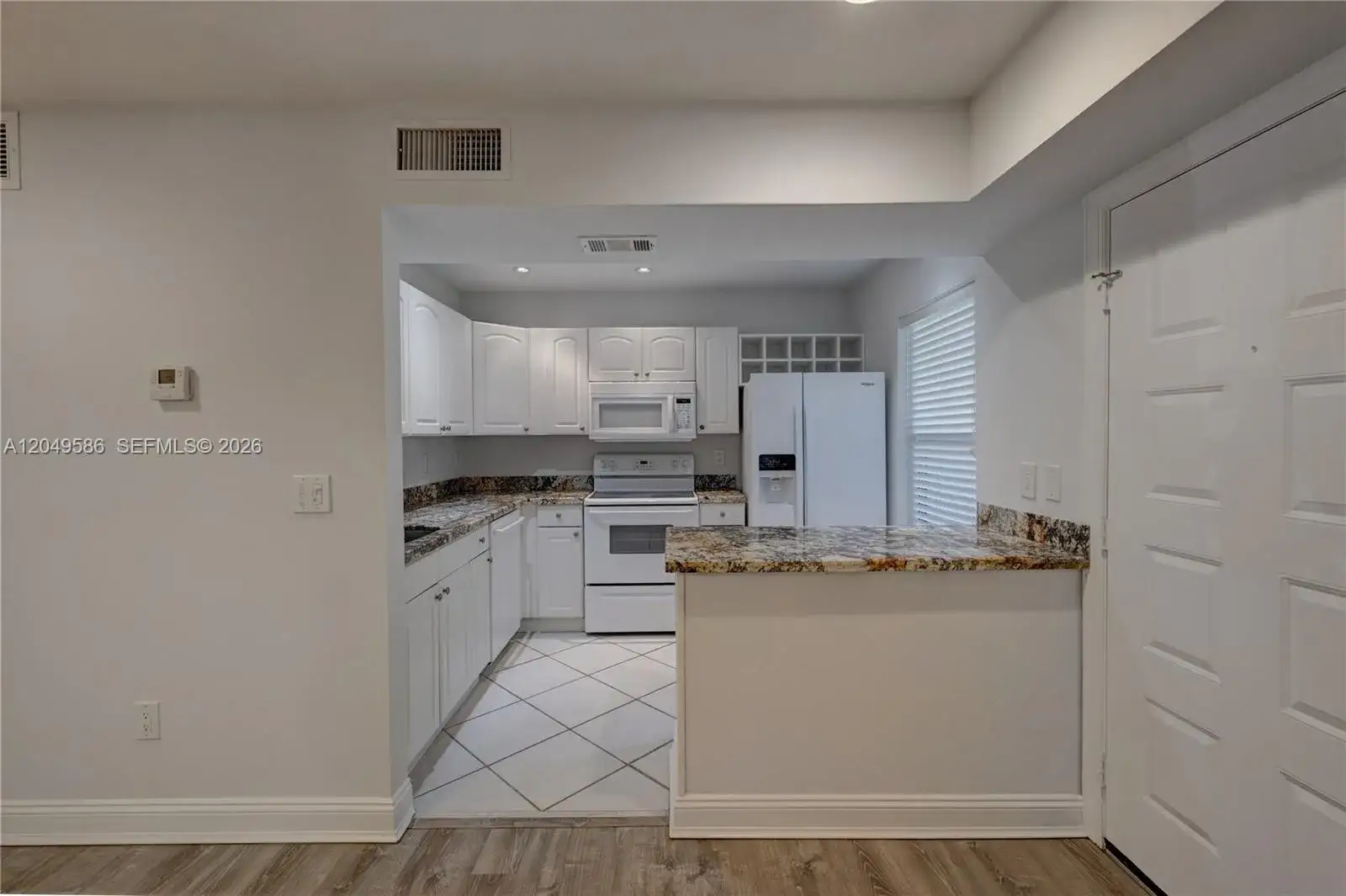 2 bedroom 2 bath Residential for sale at 9858 NW 3rd St # 9858, Plantation FL 33324