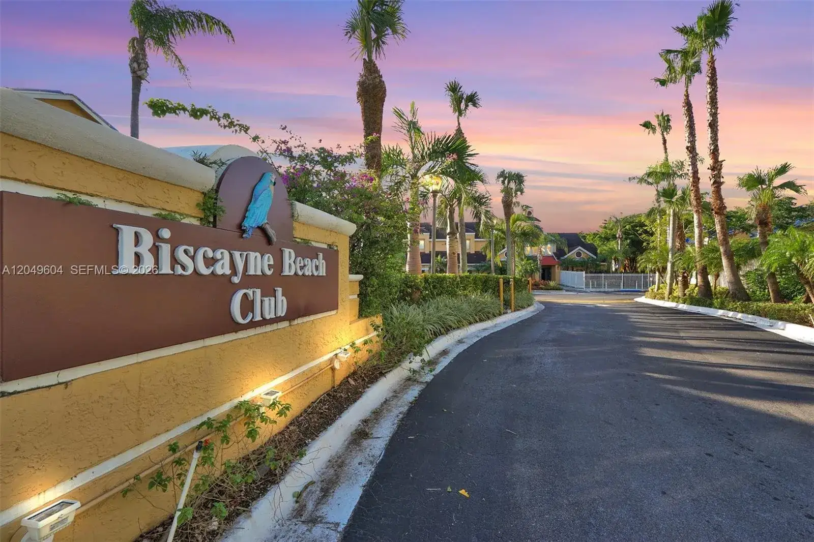 2 bedroom 2 bath Residential for sale at 15560 SW 104th TER # 611, Miami FL 33196