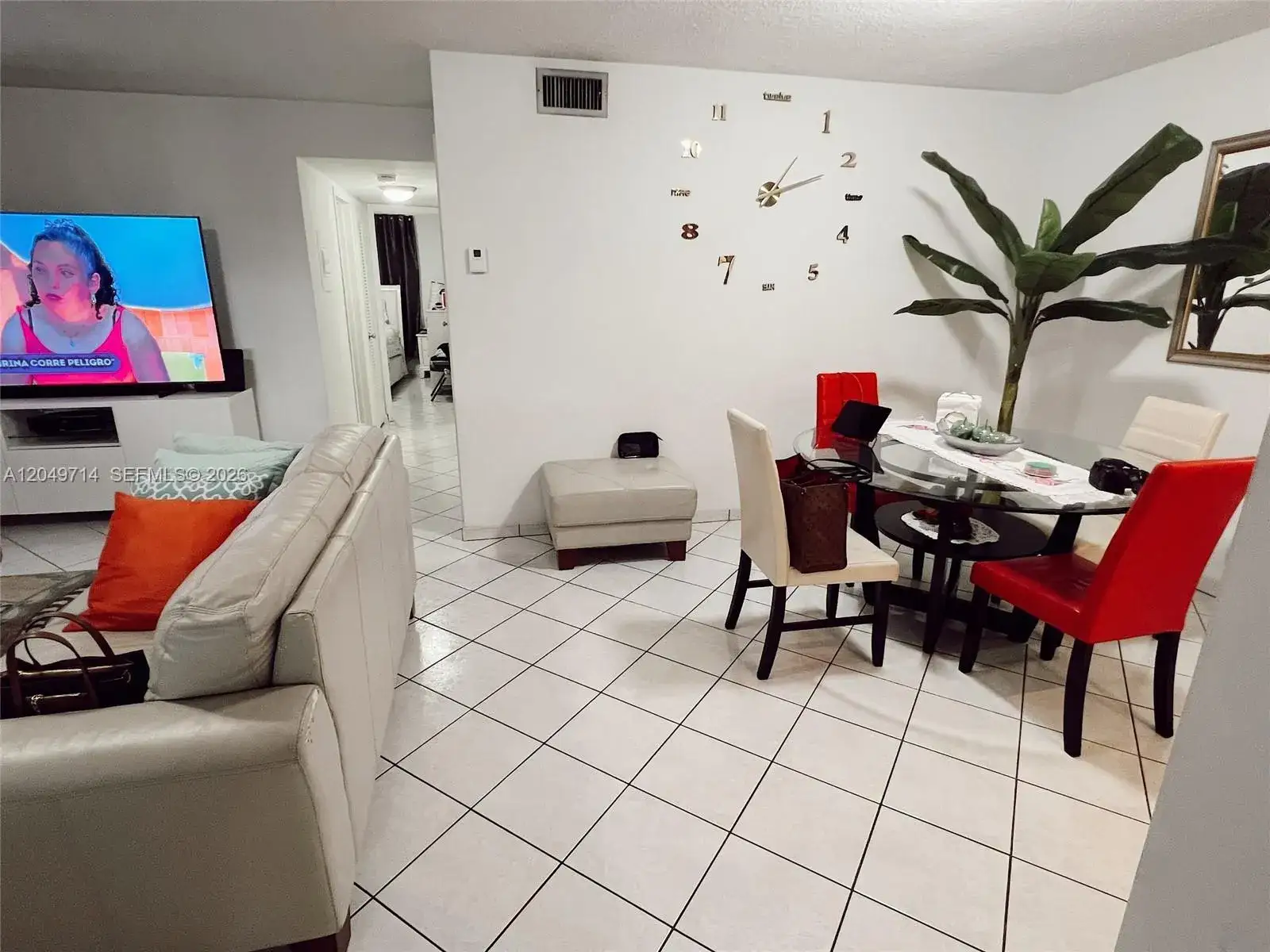 2 bedroom 2 bath Residential Lease for rent at 501 Blue Heron Dr # A, Hallandale Beach FL 33009