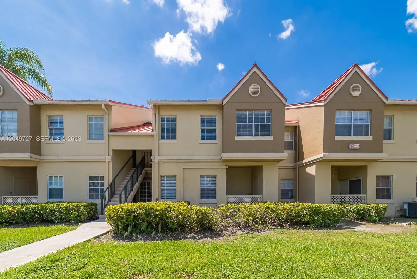 1 bedroom 1 bath Residential for sale at 18308 NW 68th Ave # B, Hialeah FL 33015