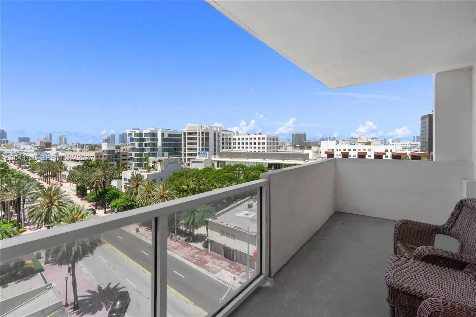 2 bedroom 2 bath Residential Lease for rent at 100 Lincoln Rd # 811, Miami Beach FL 33139