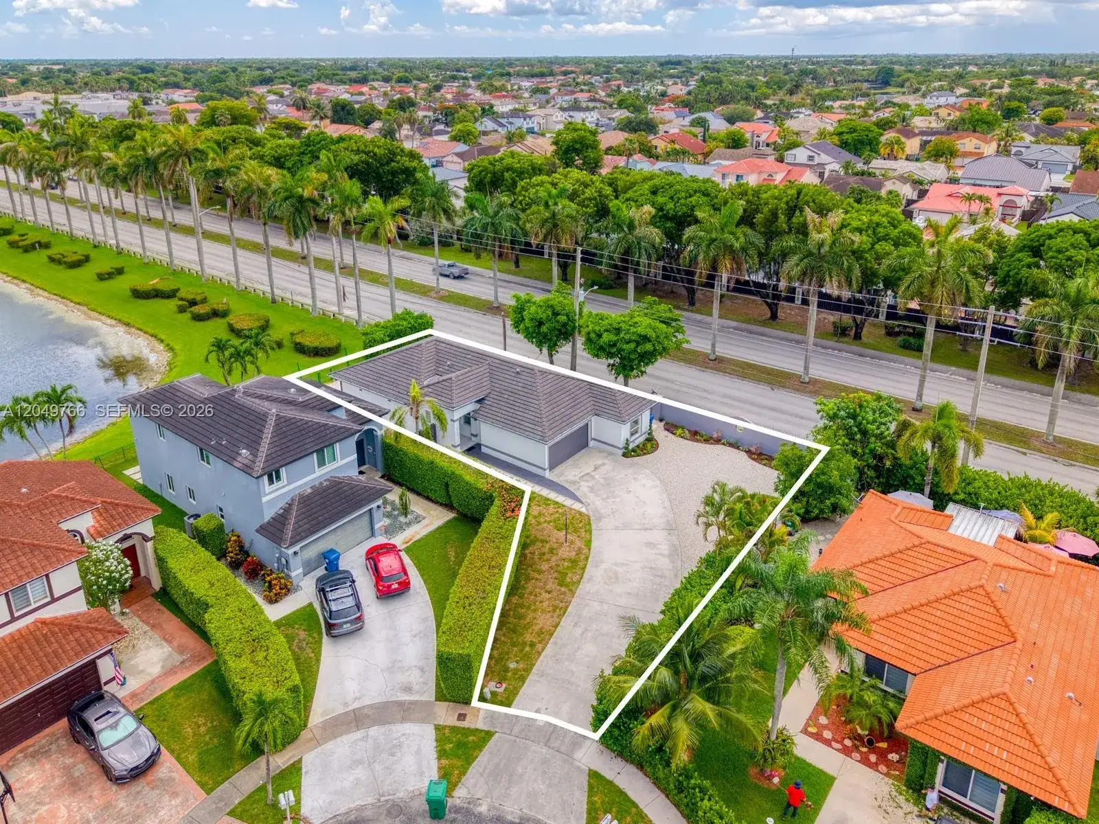 4 bedroom 2 bath Residential Lease for rent at 15950 SW 71st Ter, Miami FL 33193