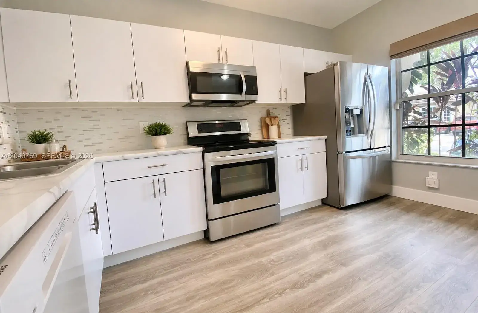 2 bedroom 2 bath Residential Lease for rent at 340 SW 121st Ter # 340, Pembroke Pines FL 33025