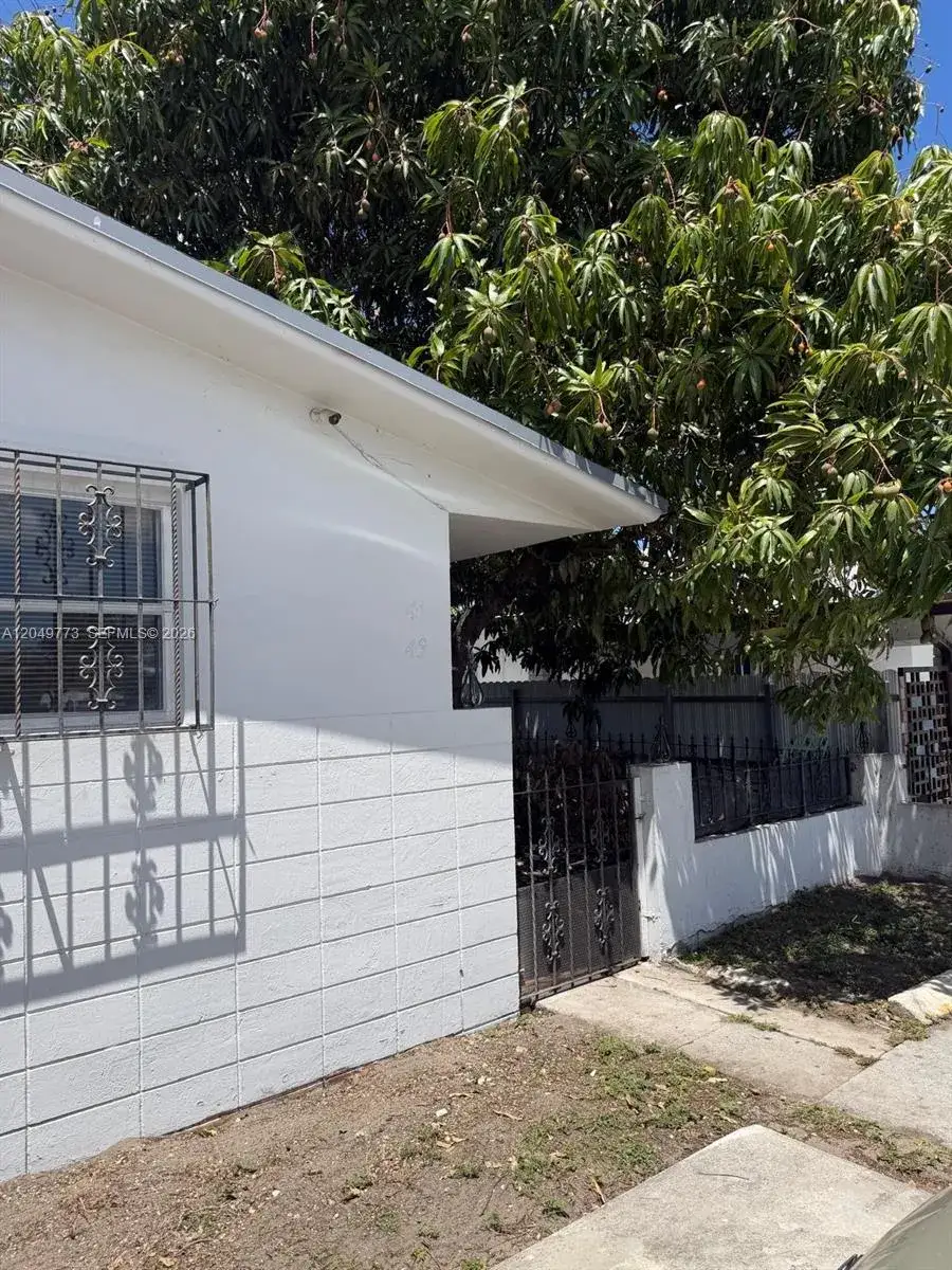 4 bedroom 2 bath Residential for sale at 41 E 20th St, Hialeah FL 33010