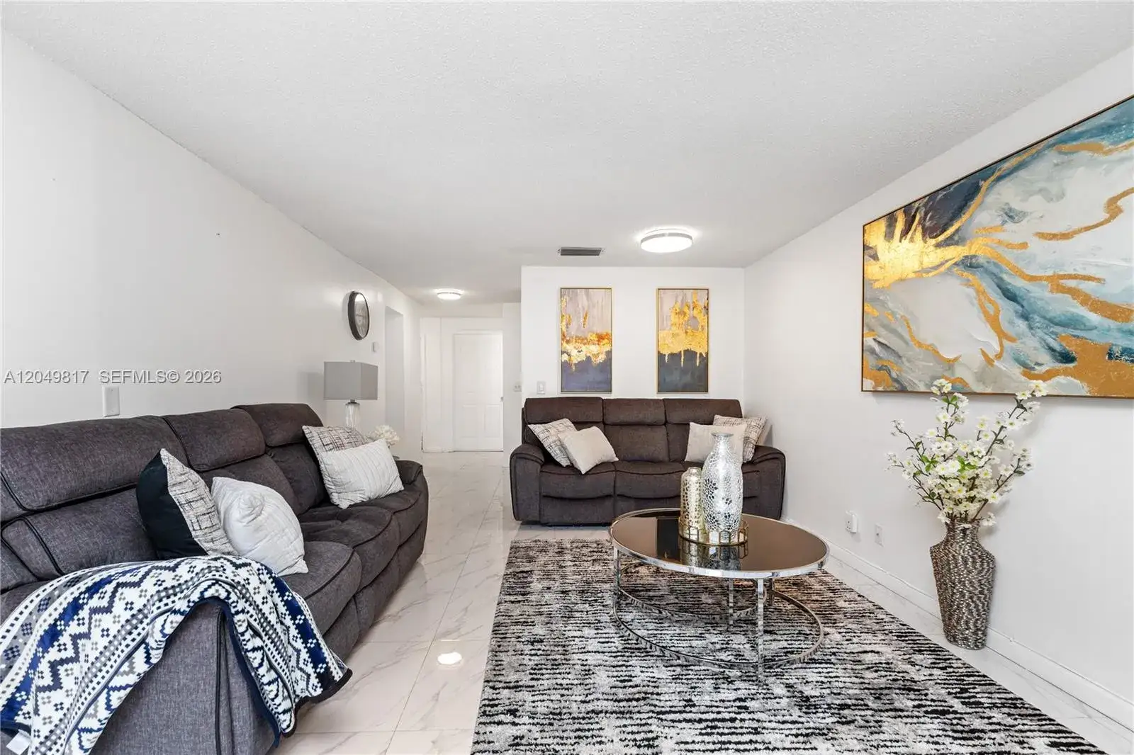 4 bedroom 3 bath Residential for sale at 1580 NW 93rd Ave # 300, Pembroke Pines FL 33024