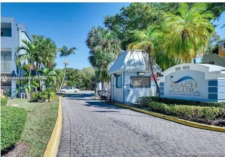 2 bedroom 2 bath Residential Lease for rent at 9365 Fontainebleau Blvd # E231, Miami FL 33172