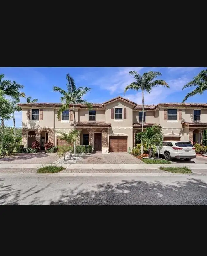 3 bedroom 2 bath Residential for sale at 23570 SW 113th Path, Homestead FL 33032