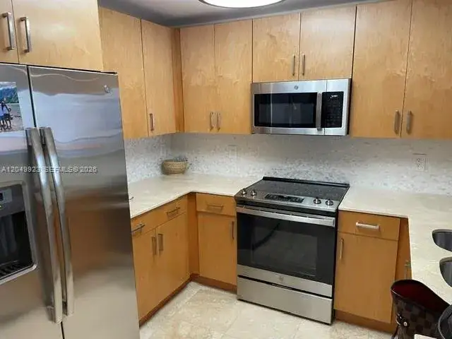 1 bedroom 1 bath Residential Lease for rent at 10 Aragon Ave # 1113, Coral Gables FL 33134