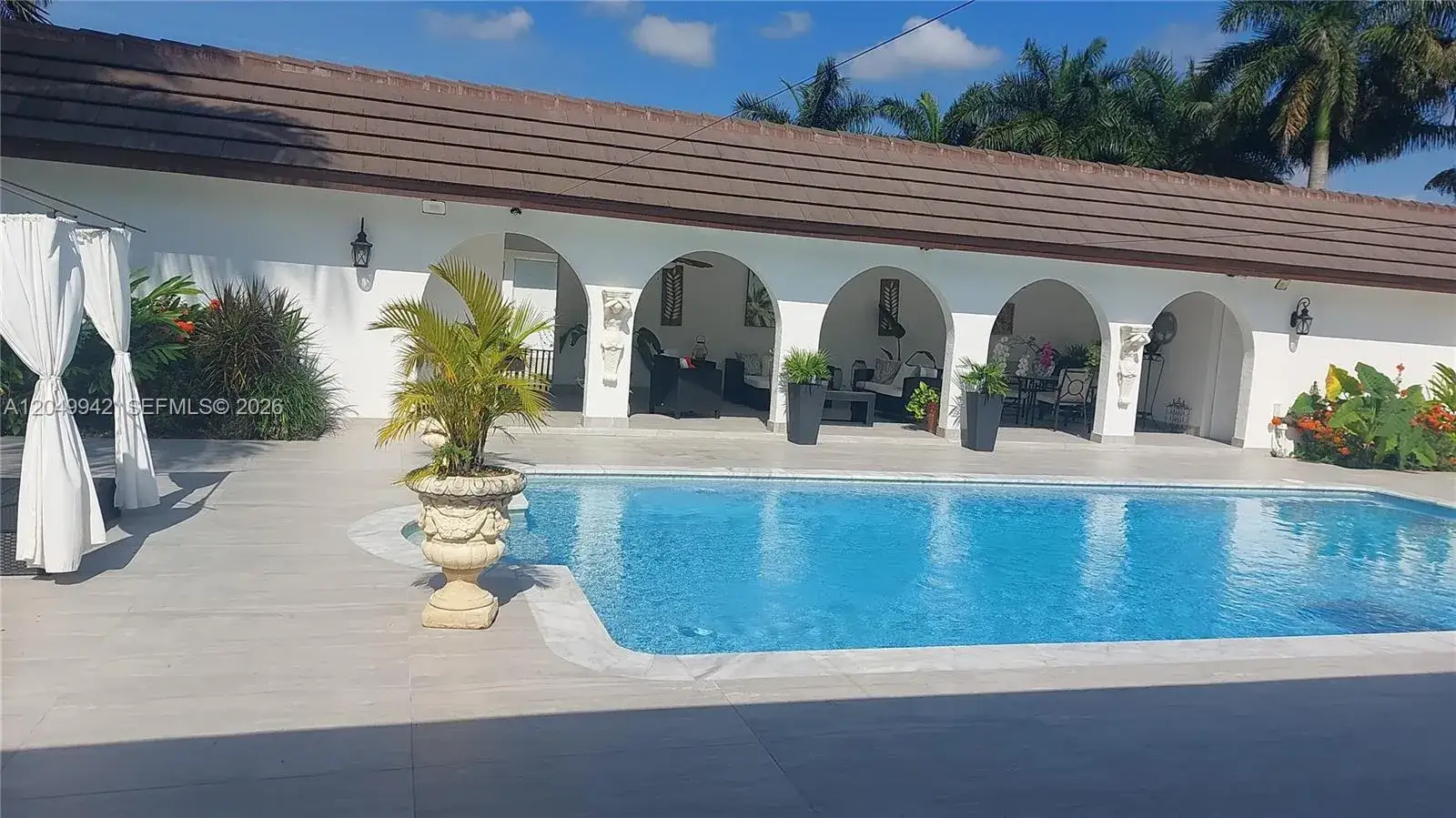 6 bedroom 3 bath Residential for sale at 24460 SW 194th Ave, Homestead FL 33031
