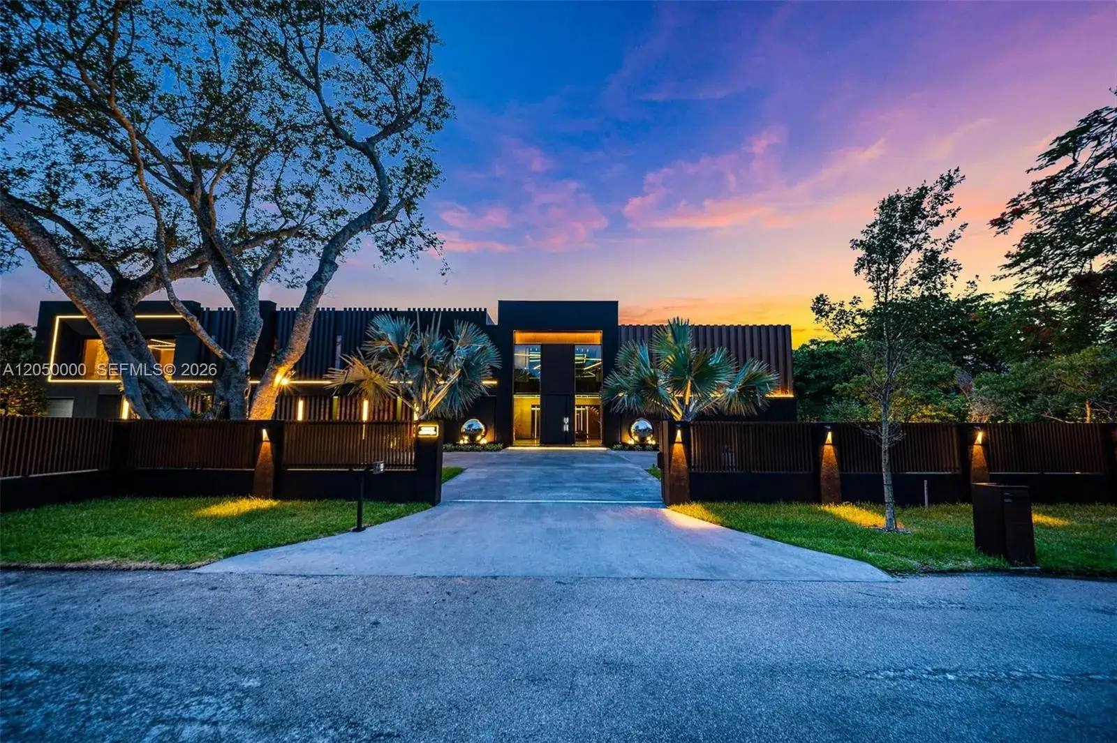 7 bedroom 9 bath Residential for sale at 13500 SW 69th Ave, Pinecrest FL 33156