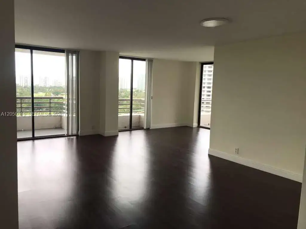2 bedroom 2 bath Residential Lease for rent at 3300 NE 191st St # 1412, Aventura FL 33180