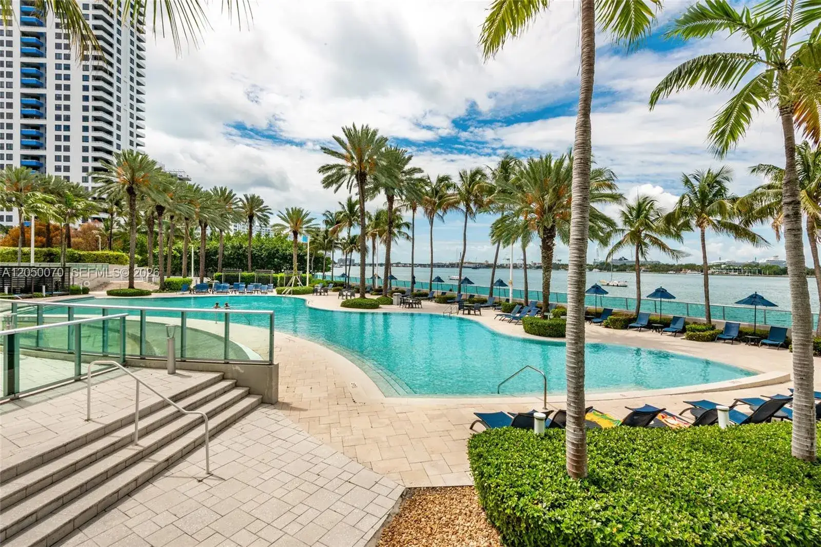 2 bedroom 1 bath Residential Lease for rent at 1500 Bay Rd # 116S, Miami Beach FL 33139
