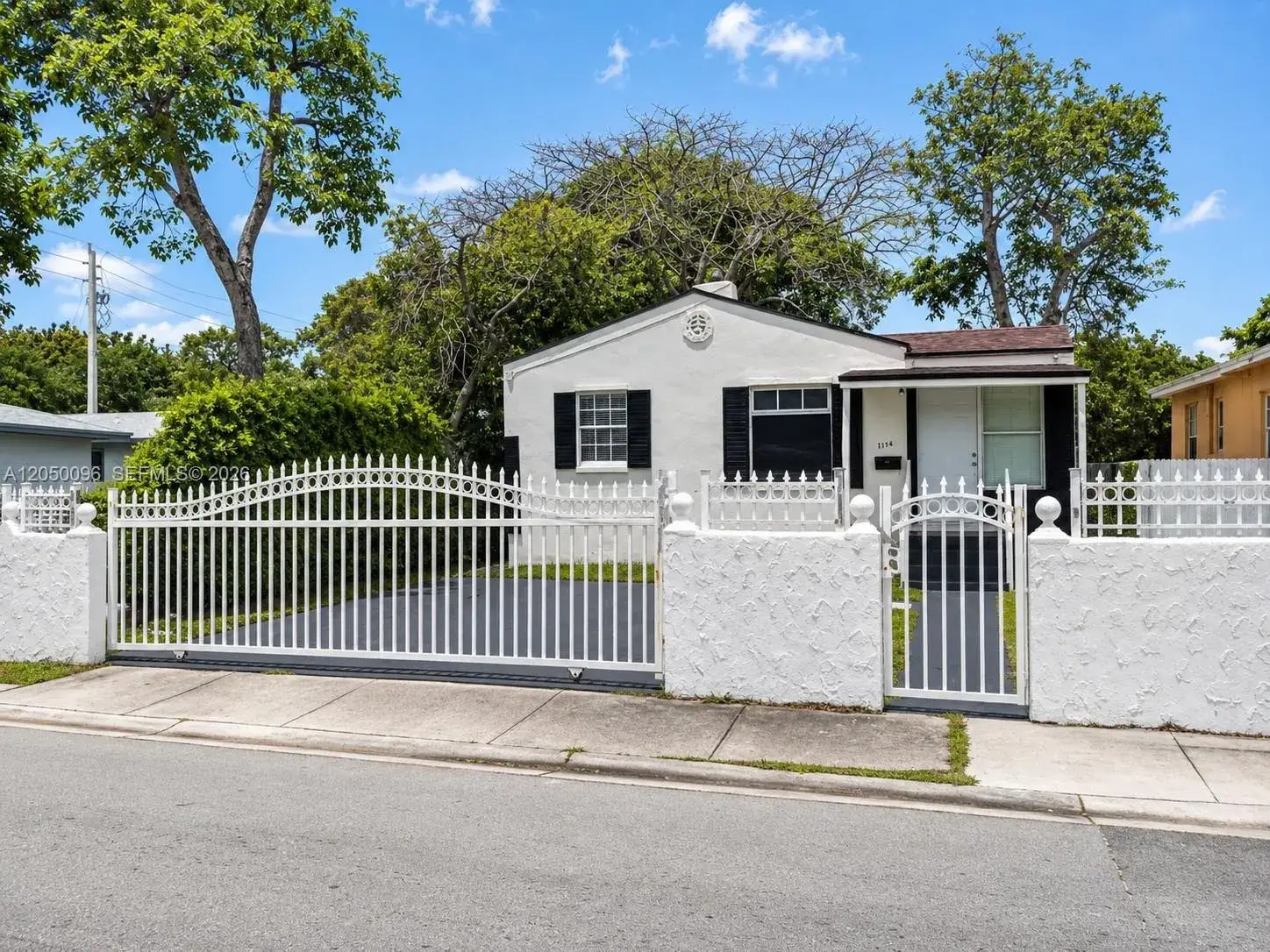 2 bedroom 1 bath Residential for sale at 1114 NW 59th St, Miami FL 33127