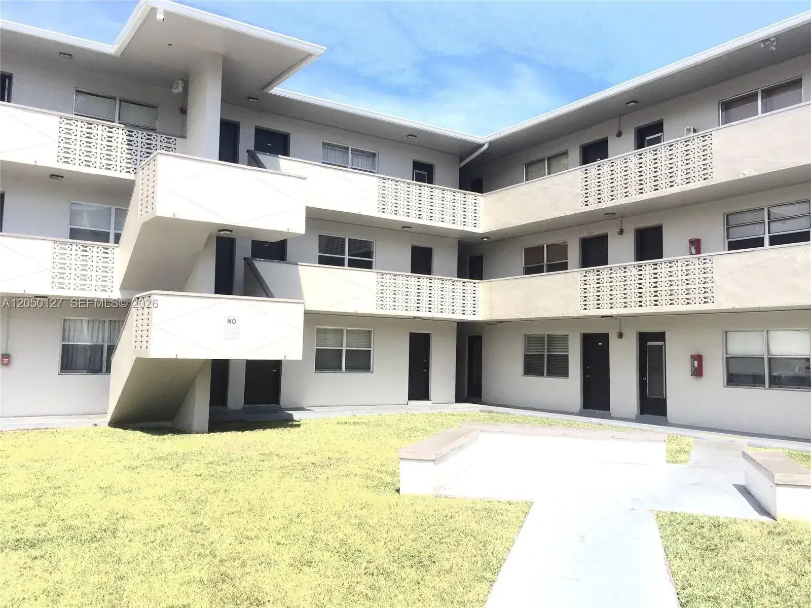 2 bedroom 1 bath Residential Lease for rent at 1545 NW 8th Ave # 105, Miami FL 33136