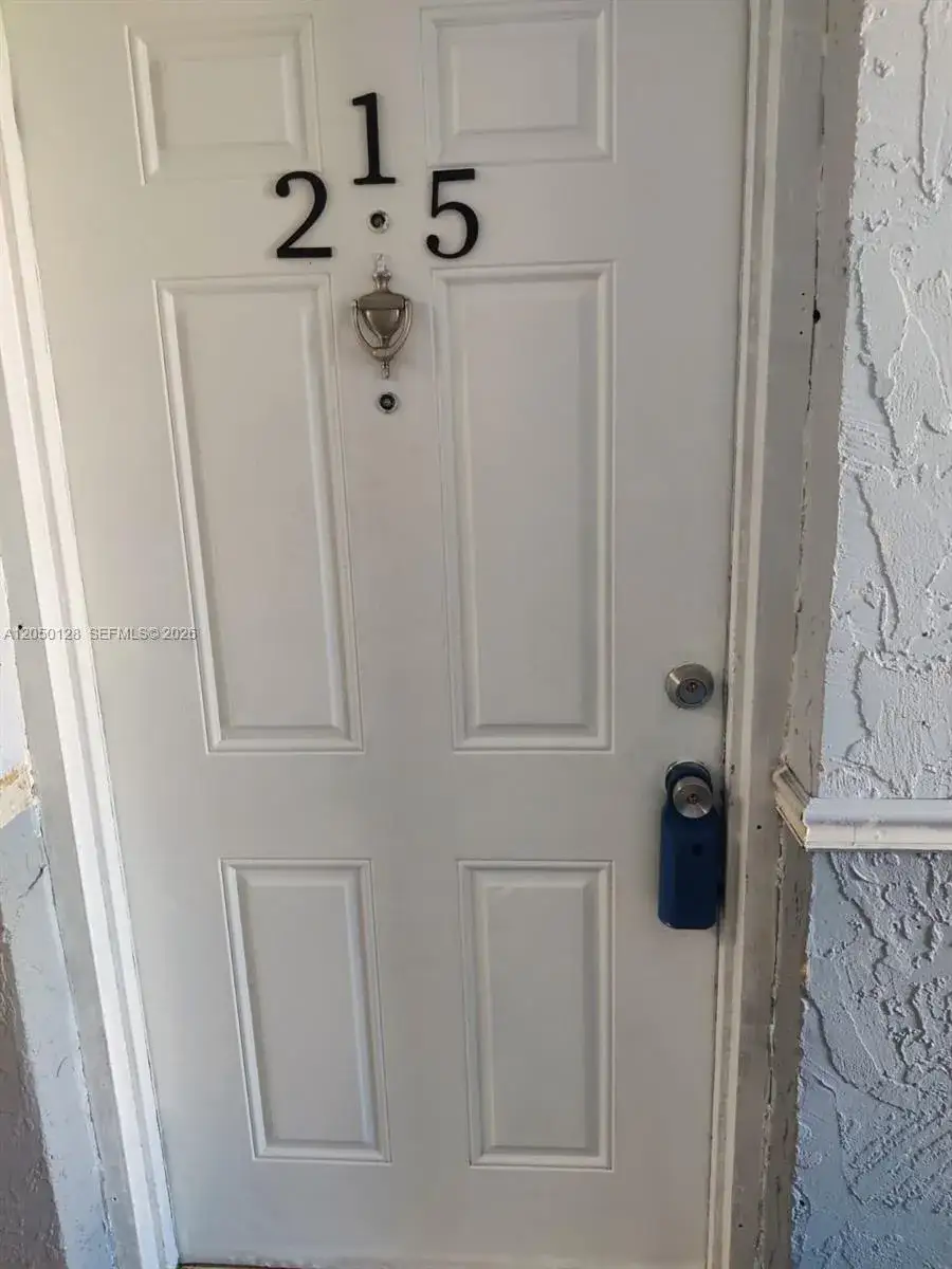 2 bedroom 2 bath Residential Lease for rent at 5705 W 20th Ave # 215, Hialeah FL 33012