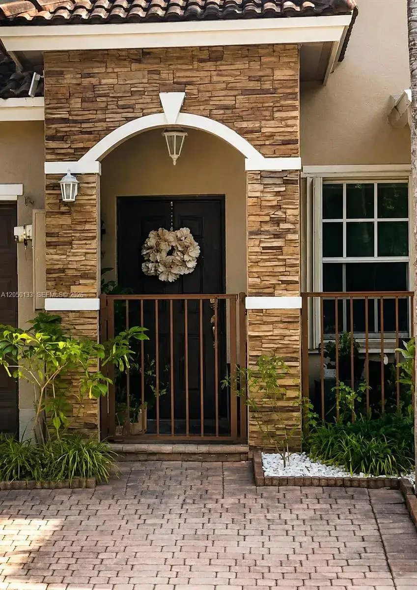 1 bedroom 1 bath Residential Lease for rent at 8966 SW 224th Ter # 0, Cutler Bay FL 33190