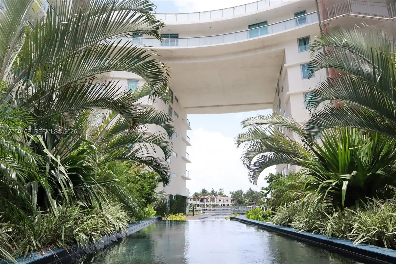 1 bedroom 1 bath Residential for sale at 6620 Indian Creek Dr # 302, Miami Beach FL 33141