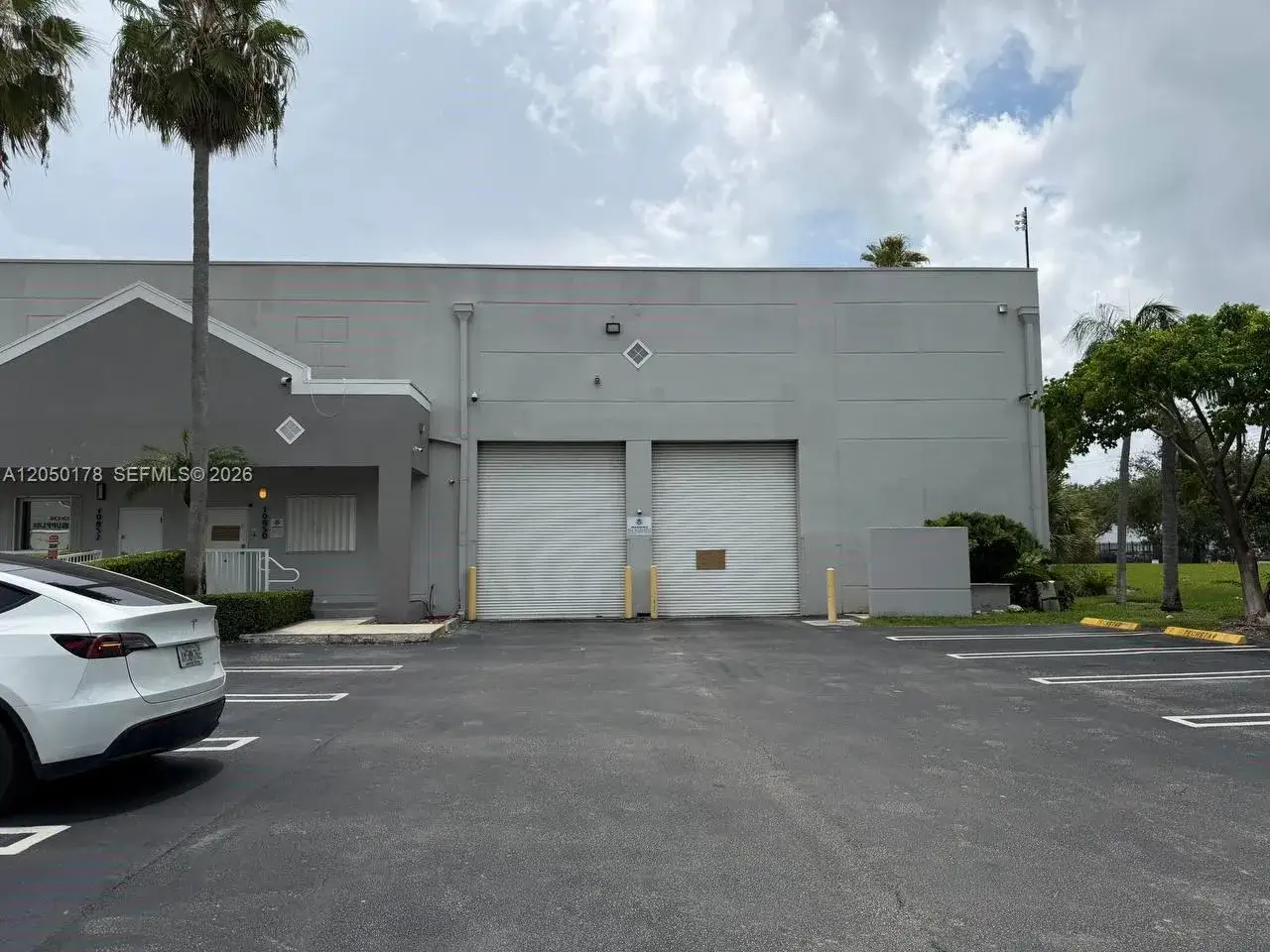 Commercial Sale for sale at 10850 NW 27th St, Doral FL 33172