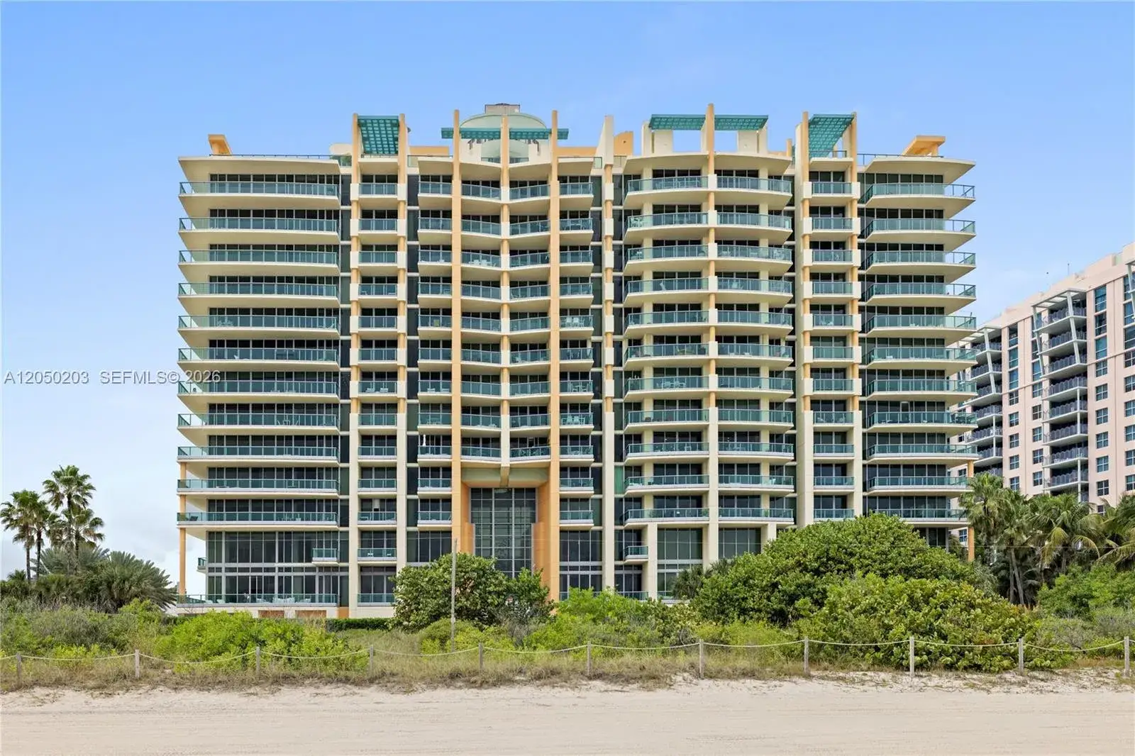 3 bedroom 4 bath Residential for sale at 1455 Ocean Dr # 1009, Miami Beach FL 33139