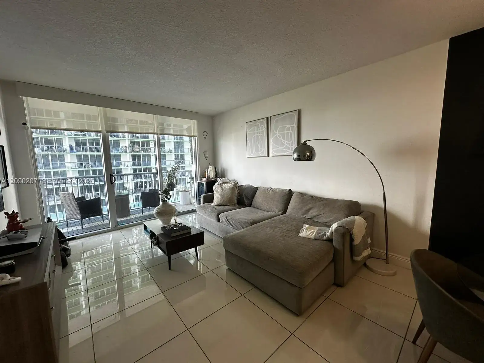 1 bedroom 1 bath Residential Lease for rent at 1750 N Bayshore Dr # 1609, Miami FL 33132