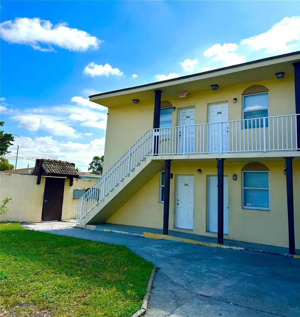 1 bedroom 1 bath Residential Lease for rent at 6415 NW 17th Ave # 102, Miami FL 33147