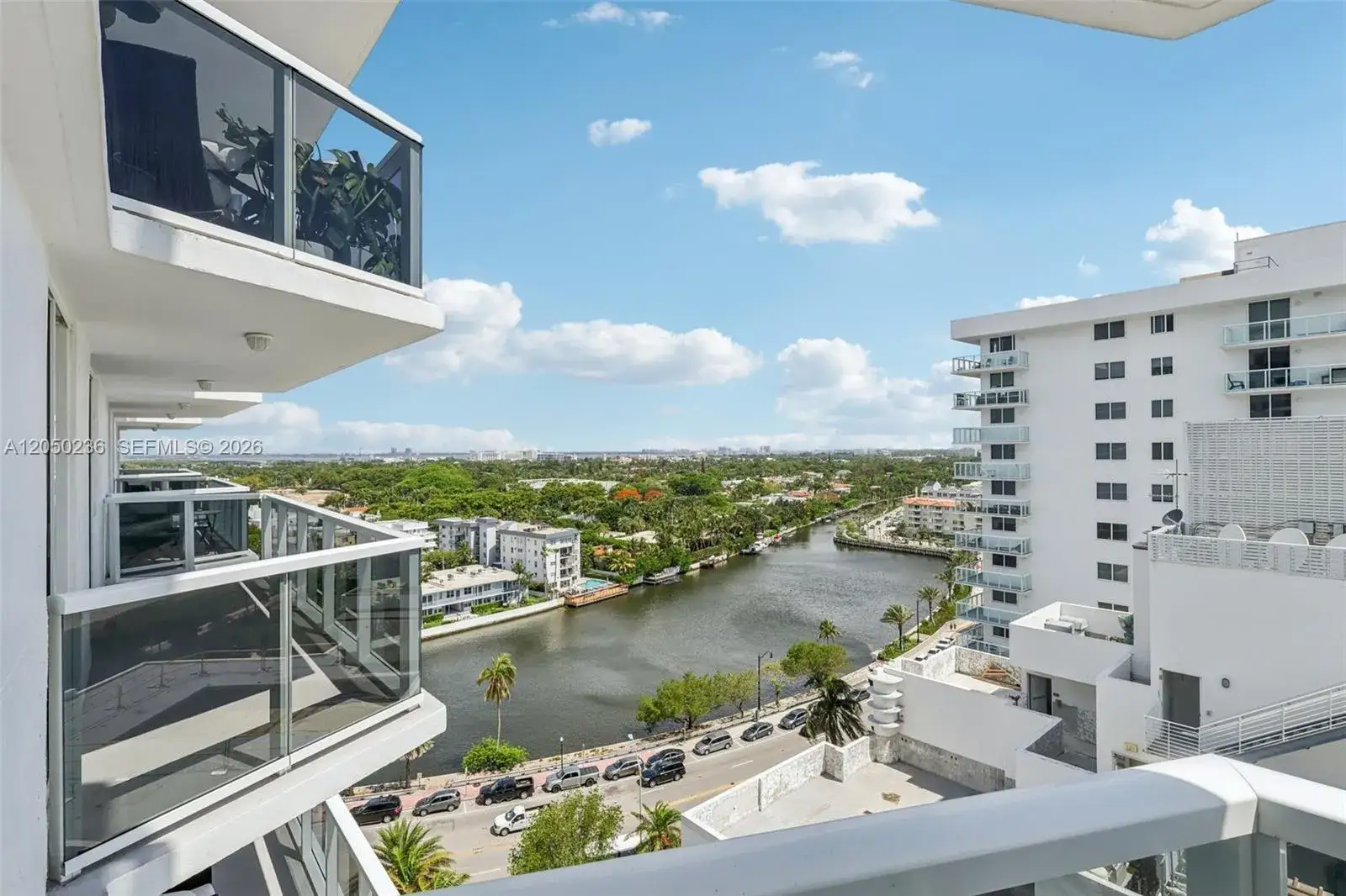 1 bedroom 1 bath Residential for sale at 2401 Collins Ave # 1612, Miami Beach FL 33140