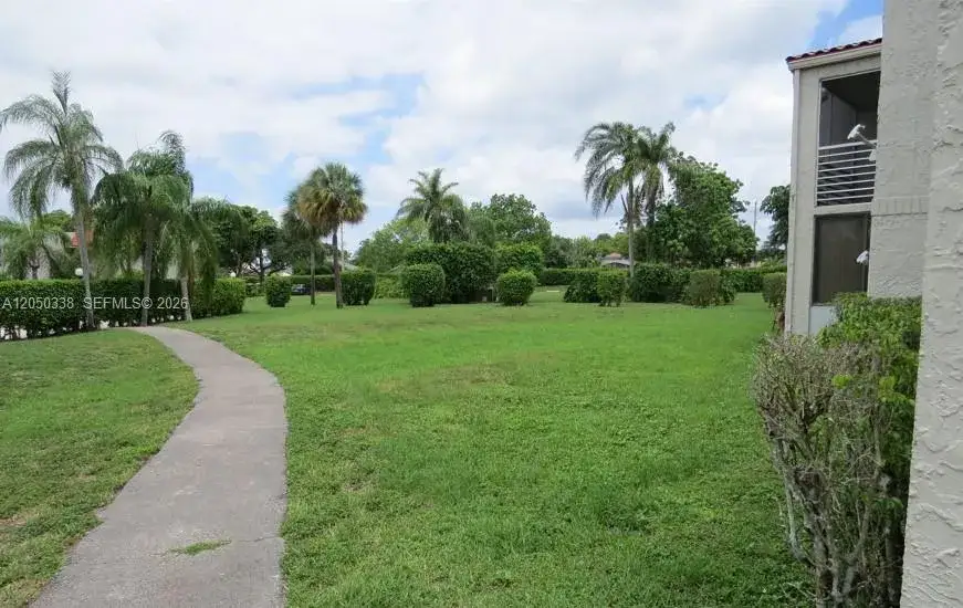 3 bedroom 2 bath Residential for sale at 7435 Woodmont Ter # 101, Tamarac FL 33321