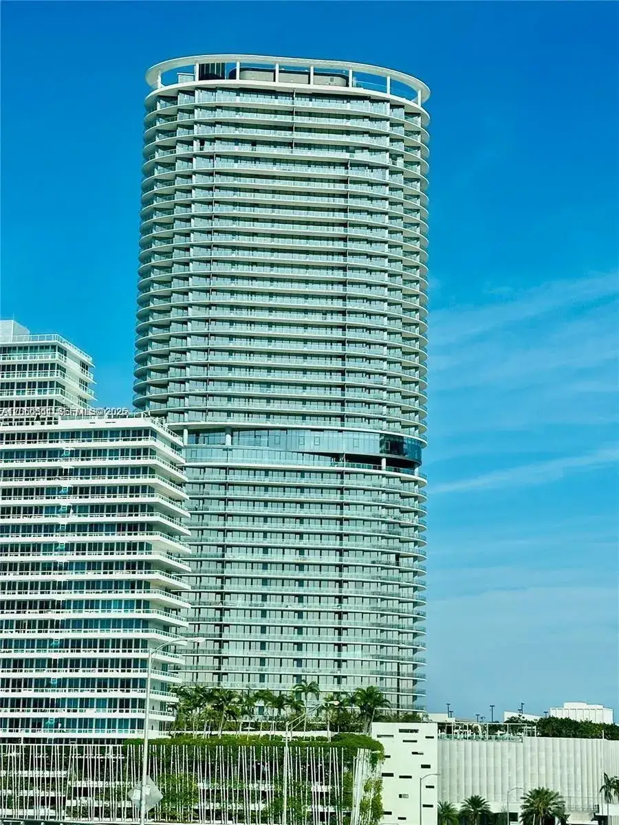 1 bedroom 1 bath Residential Lease for rent at 500 ALTON RD # 1708, Miami Beach FL 33139