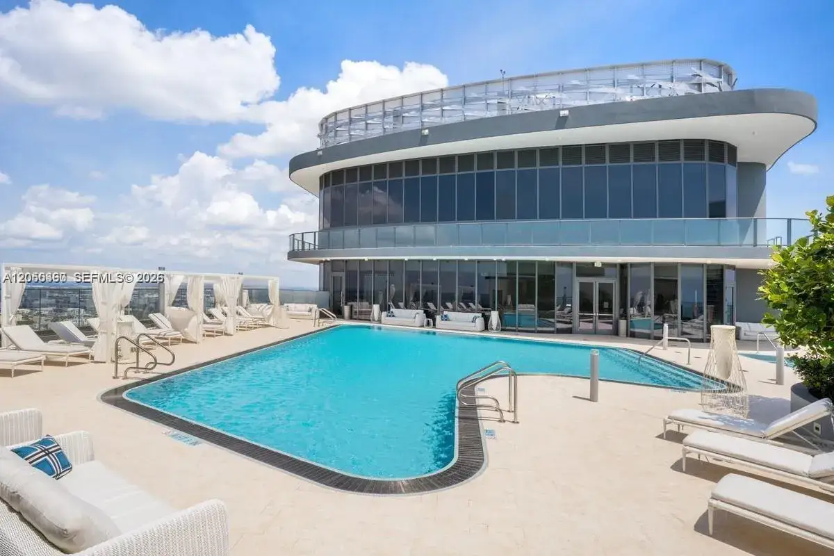 1 bedroom 1 bath Residential Lease for rent at 1000 Brickell Plaza # 3308, Miami FL 33131