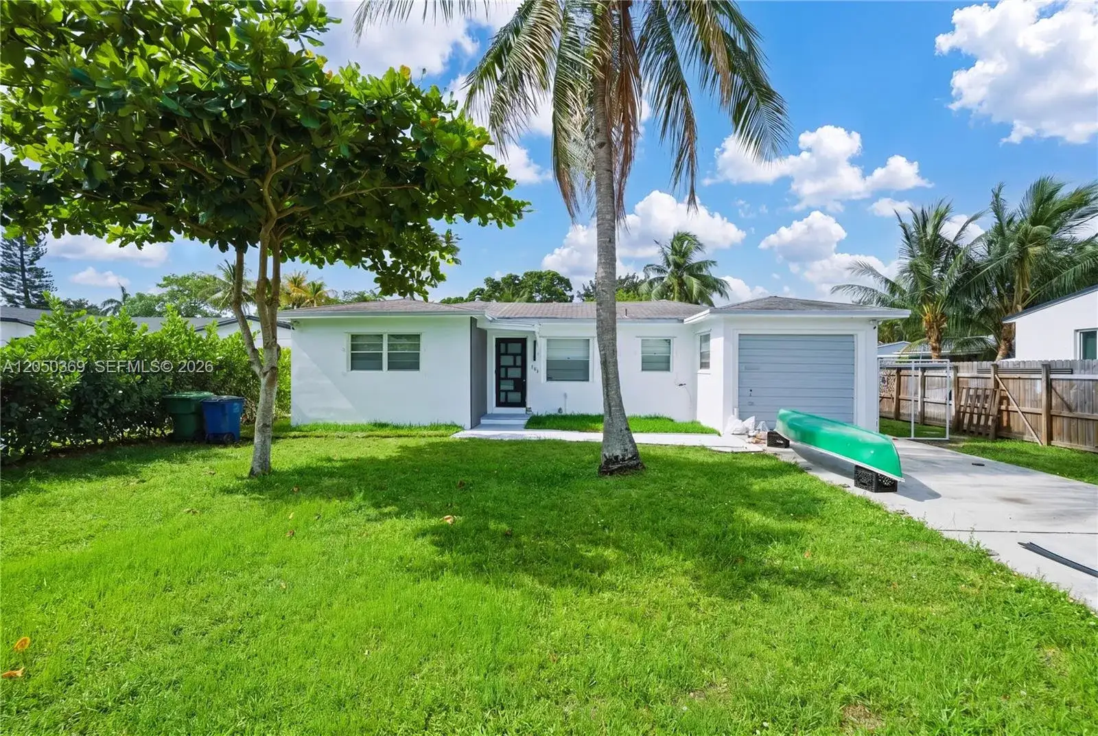 2 bedroom 1 bath Residential Lease for rent at 641 SW 6th St, Hallandale Beach FL 33009