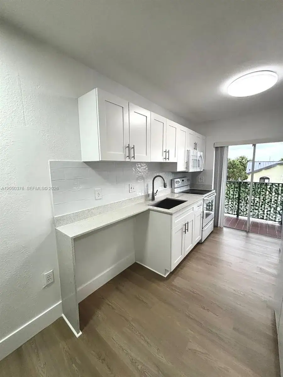 2 bedroom 2 bath Residential Lease for rent at 3514 W 76th St # 203, Hialeah FL 33018