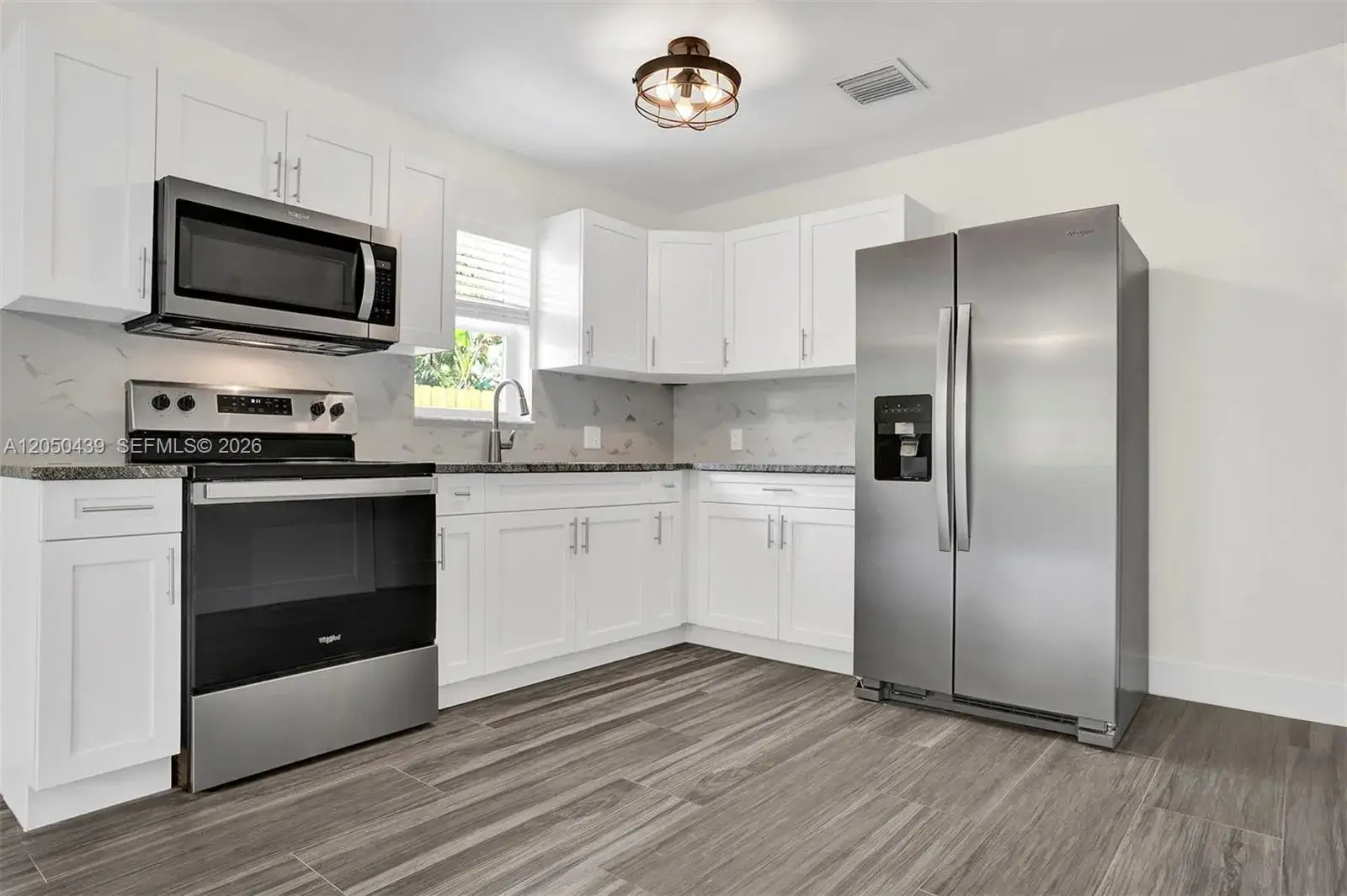 2 bedroom 1 bath Residential Lease for rent at 929 S N St # 5, Lake Worth FL 33460