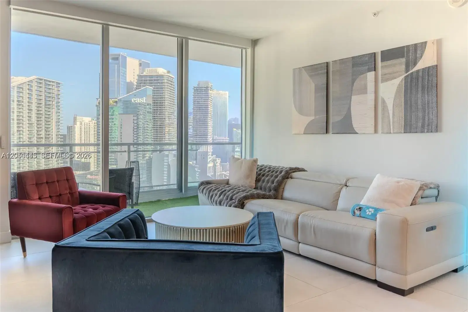 2 bedroom 2 bath Residential for sale at 90 SW 3rd St # 3703, Miami FL 33130